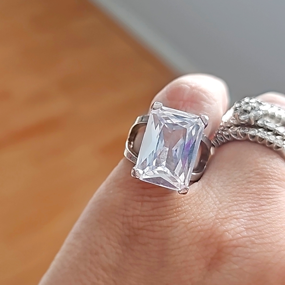 Vintage ring with big stone